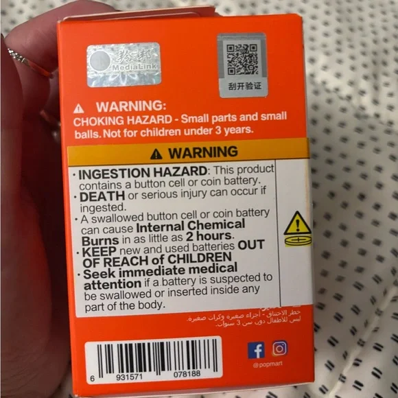 : : Pop Mart Mega Space Molly Emoji Monkey Figure : : - Picture 5 of 12